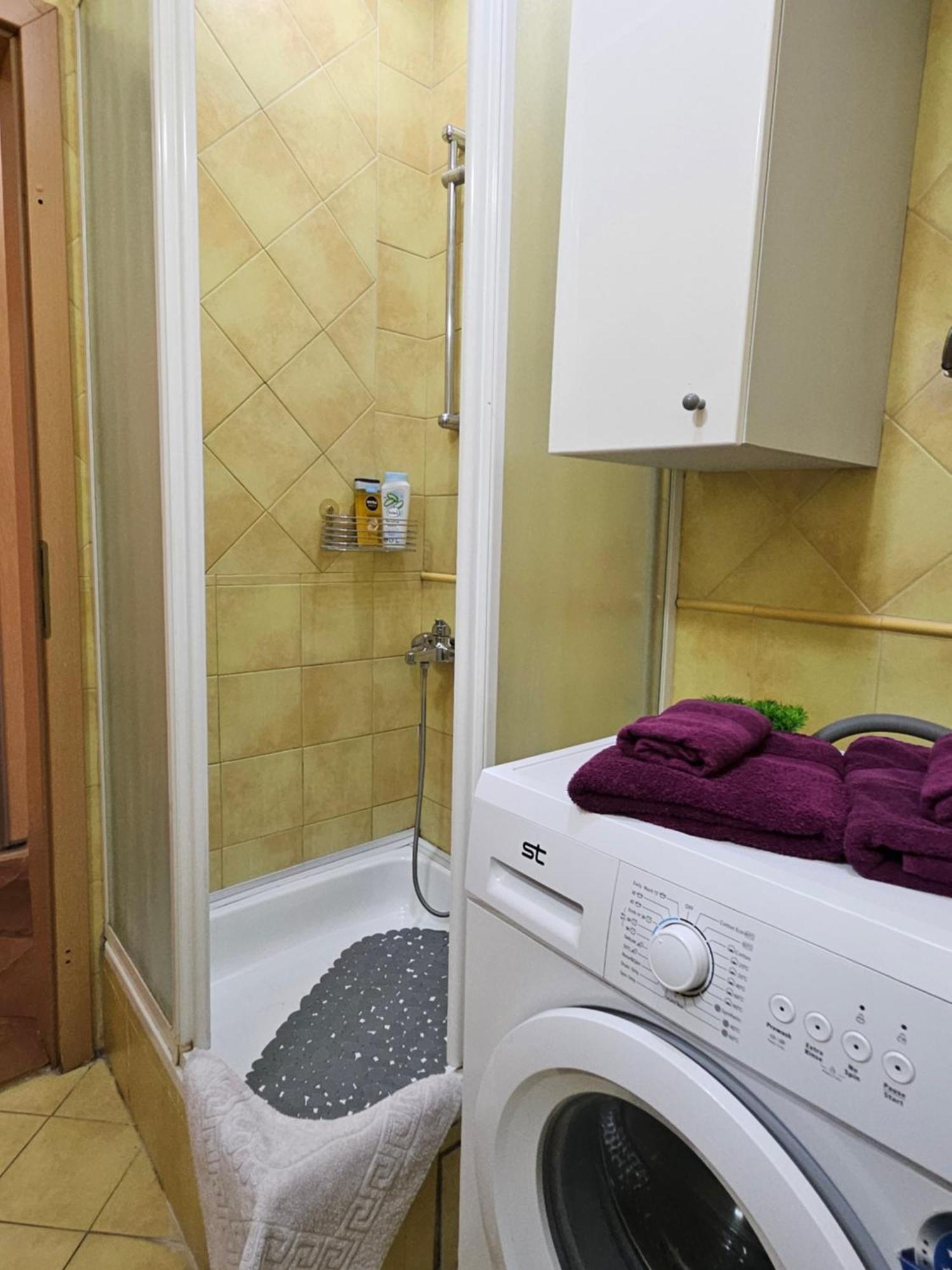 Lovely Square Apartment Purple Velvet Σκόπια Δωμάτιο φωτογραφία